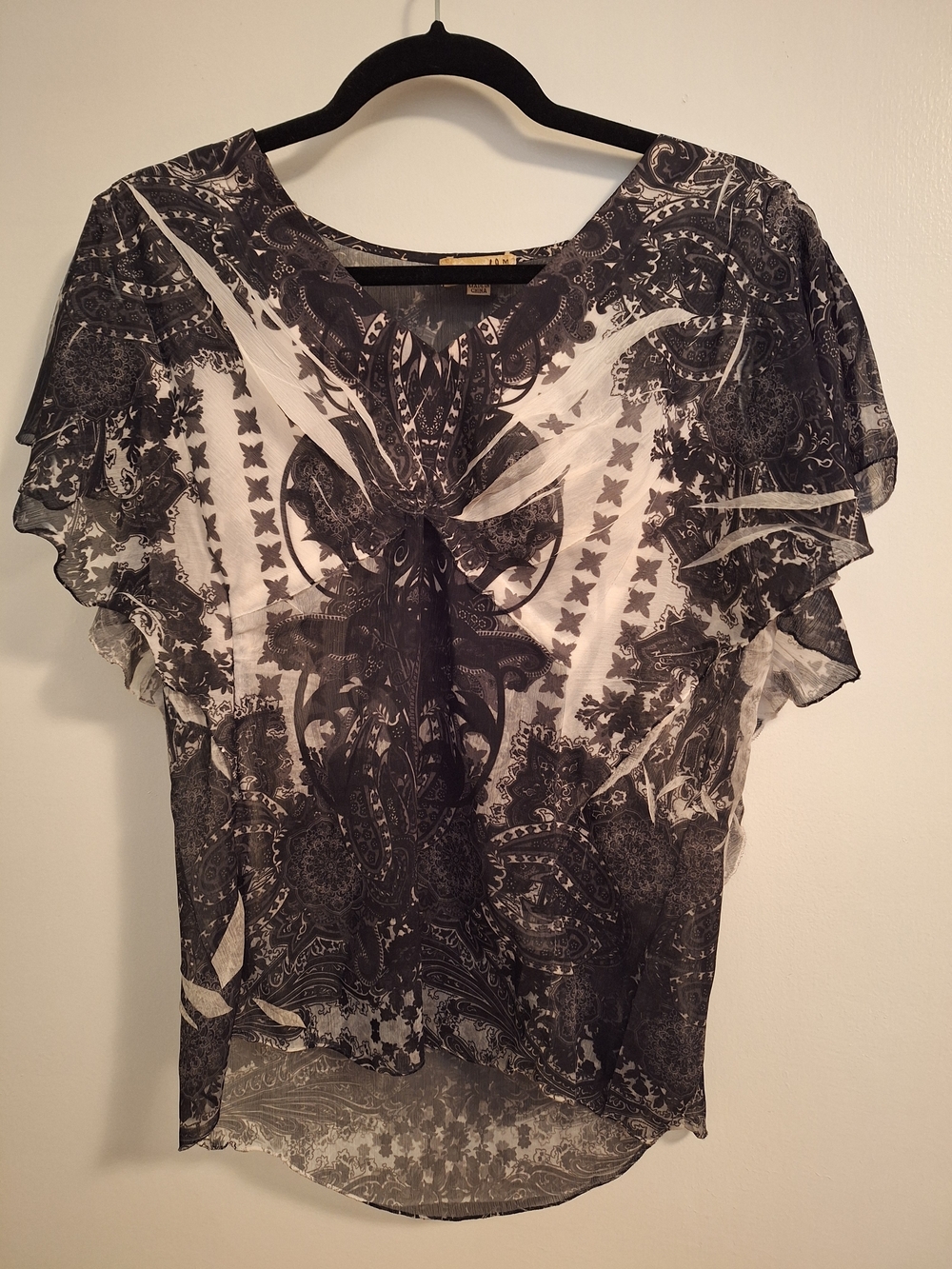ONE WORLD Black & White Paisley Sheer Flutter Sleeve Blouse - Picture 3 of 4